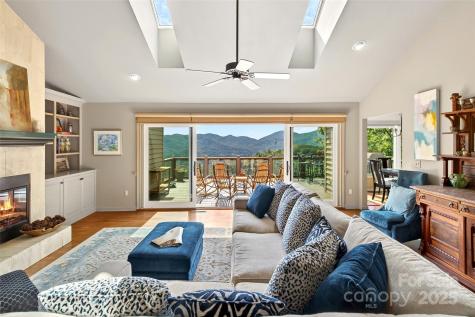 206 Crestview Drive Black Mountain NC 28711