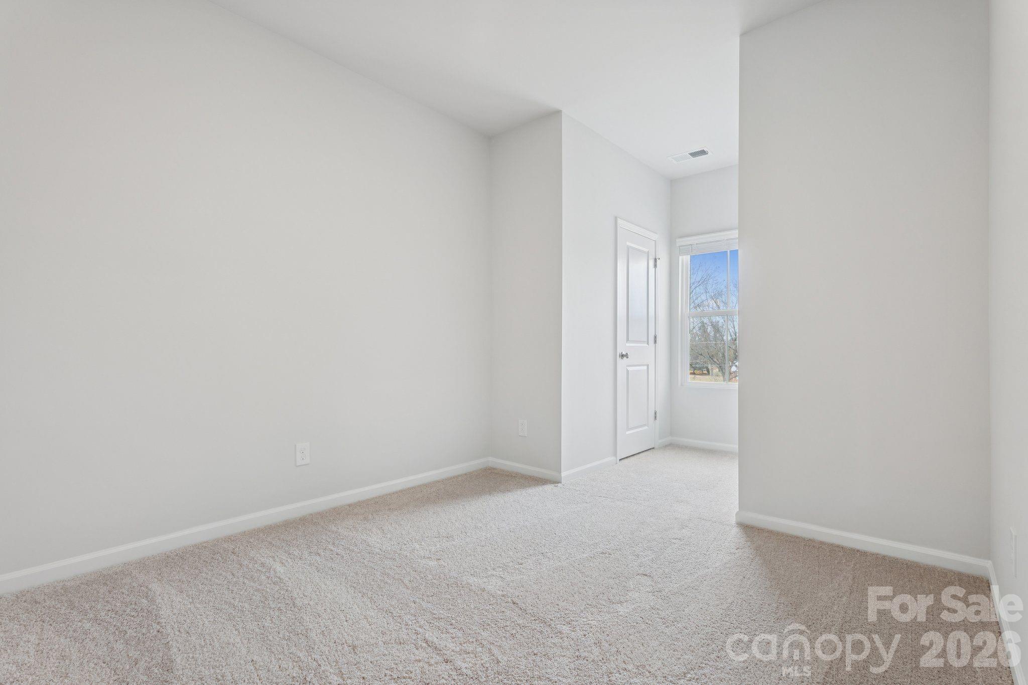 4742 Lakeview Road N Charlotte NC 28216