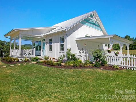 150 Brilliant Sky Road Penrose NC 28766