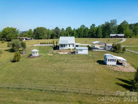 150 Brilliant Sky Road Penrose NC 28766