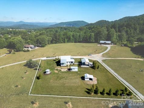 150 Brilliant Sky Road Penrose NC 28766
