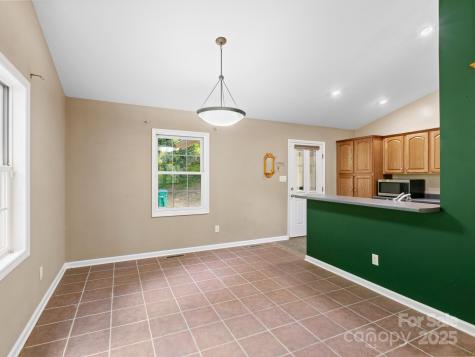 515 Pond Road Asheville NC 28806