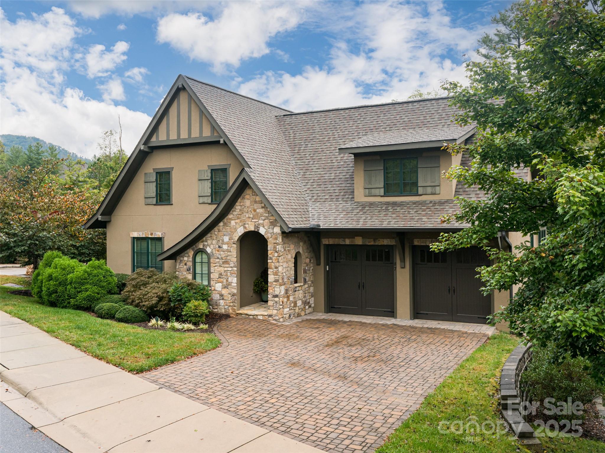 87 Chantilly Drive Asheville NC 28804