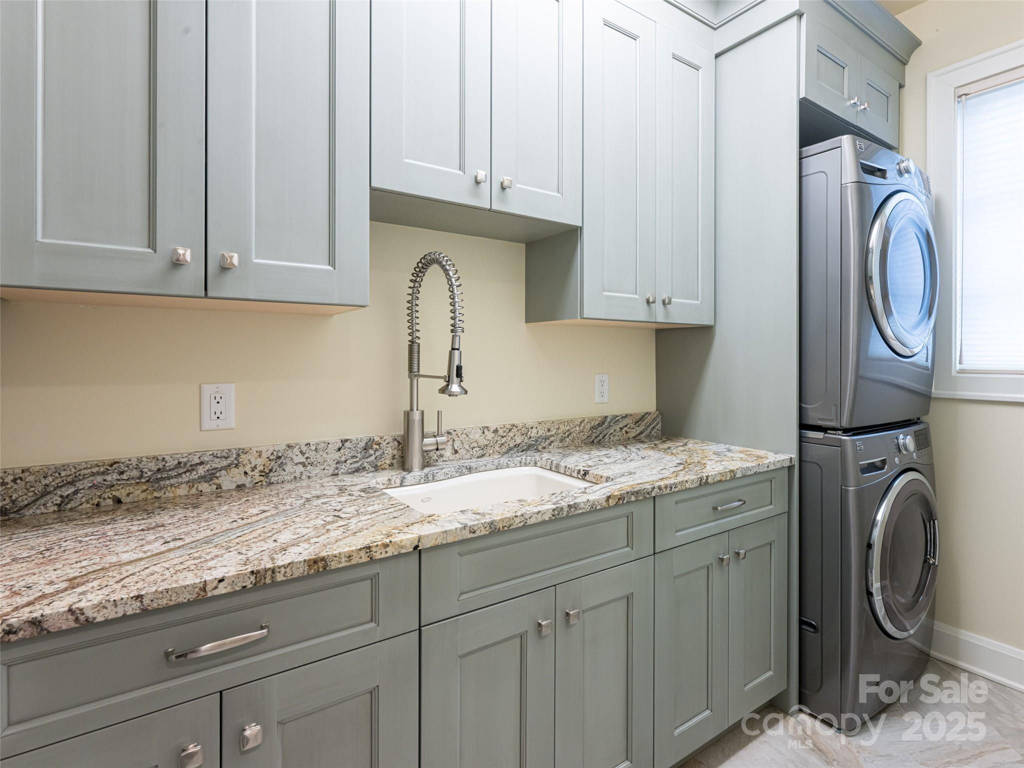 87 Chantilly Drive Asheville NC 28804