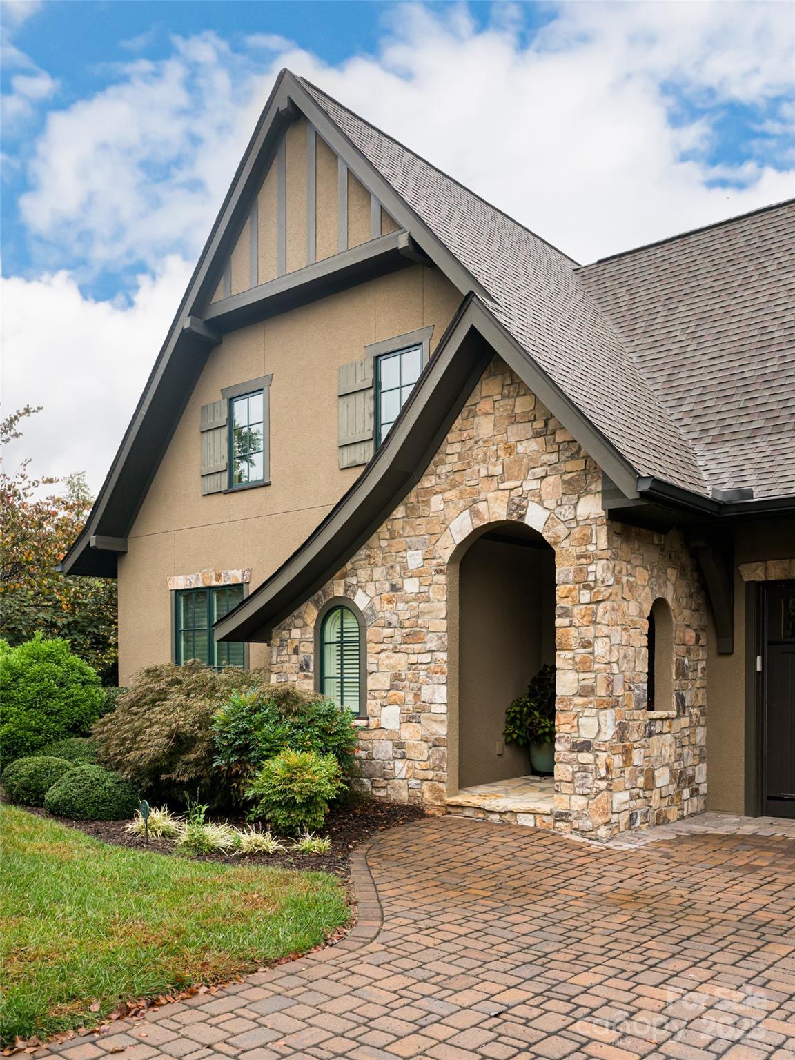 87 Chantilly Drive Asheville NC 28804