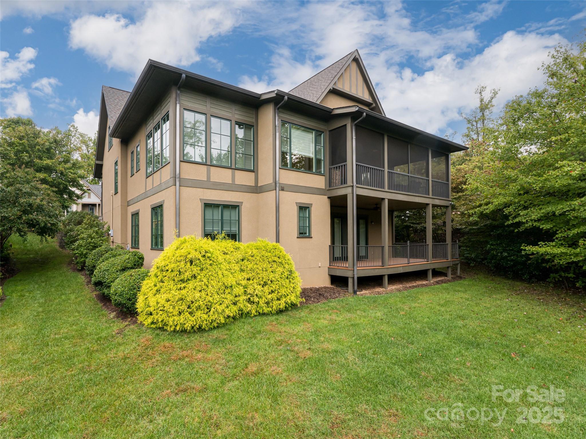 87 Chantilly Drive Asheville NC 28804