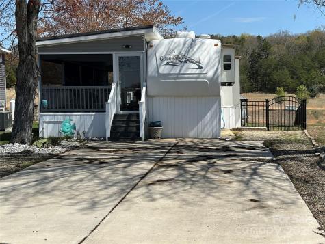 134 Putt Putt Lane New London NC 28127