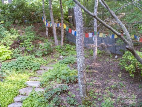 8 Cricket Lane Asheville NC 28804