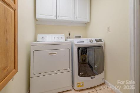 8 Cricket Lane Asheville NC 28804