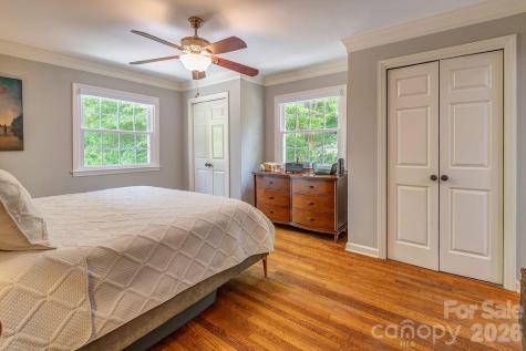 35 Dogwood Road Asheville NC 28804