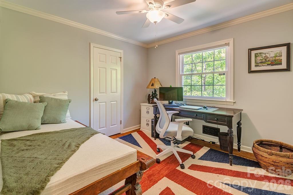 35 Dogwood Road Asheville NC 28804