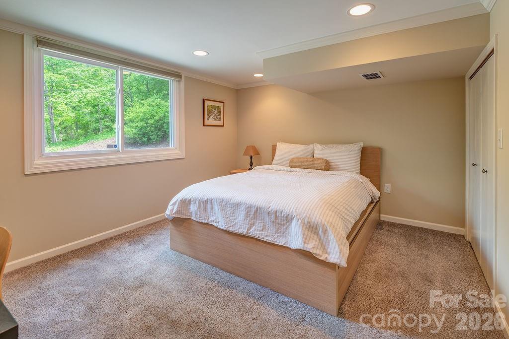 35 Dogwood Road Asheville NC 28804