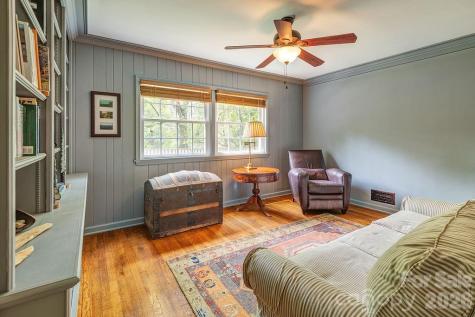 35 Dogwood Road Asheville NC 28804