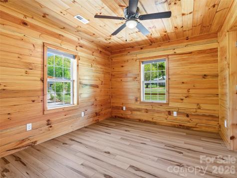 5881 Us 23 Highway Mars Hill NC 28754