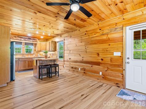 5881 Us 23 Highway Mars Hill NC 28754
