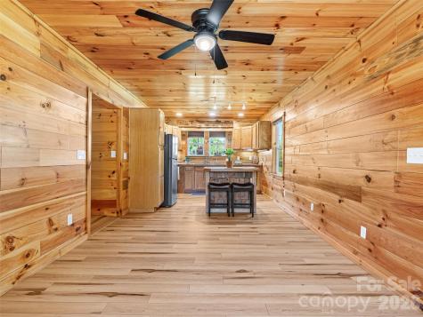 5881 Us 23 Highway Mars Hill NC 28754
