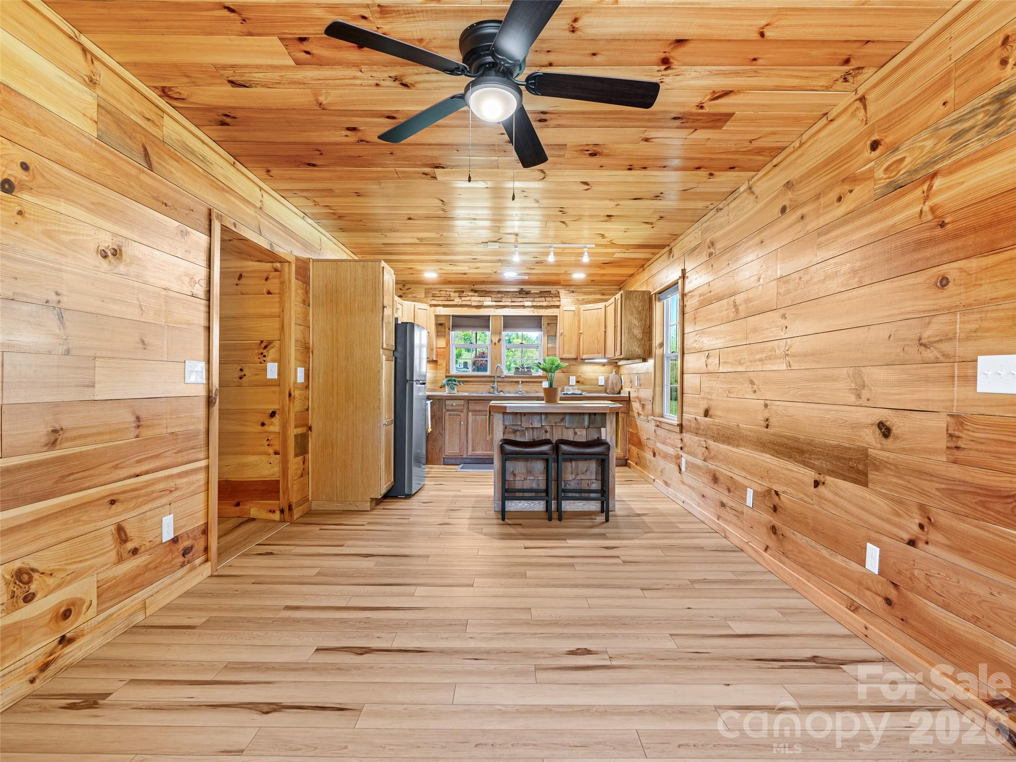 5881 Us 23 Highway Mars Hill NC 28754