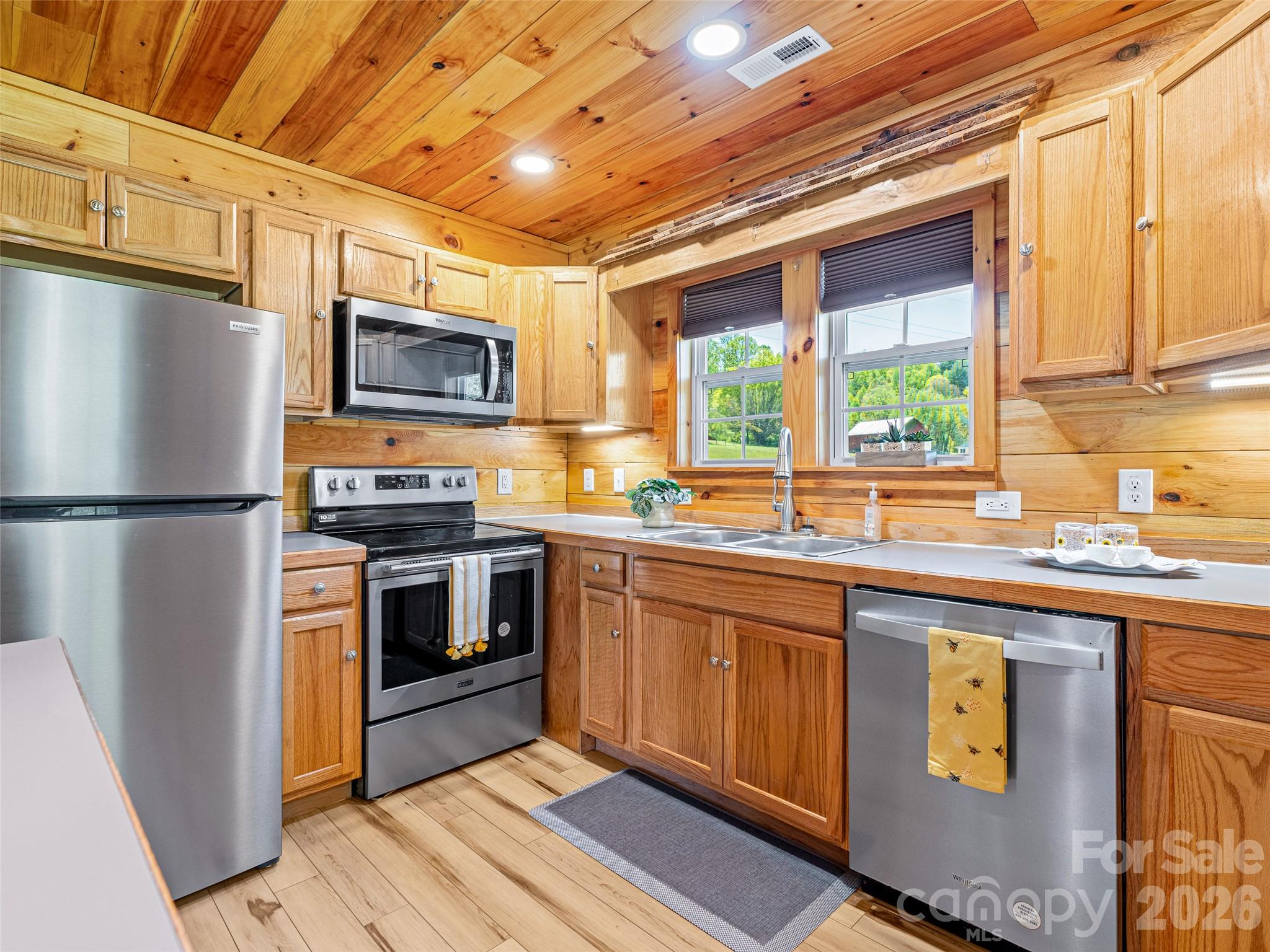 5881 Us 23 Highway Mars Hill NC 28754