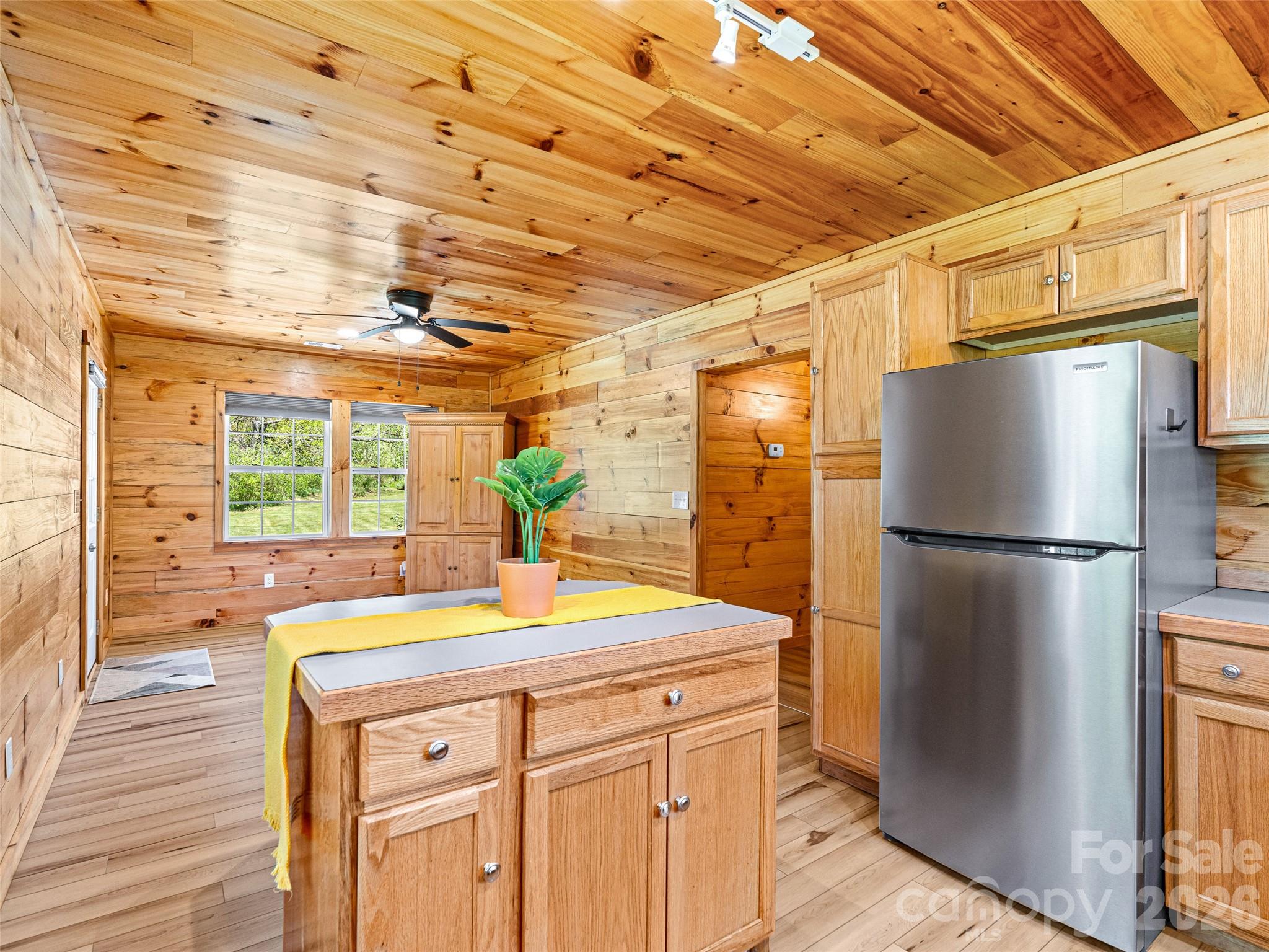 5881 Us 23 Highway Mars Hill NC 28754