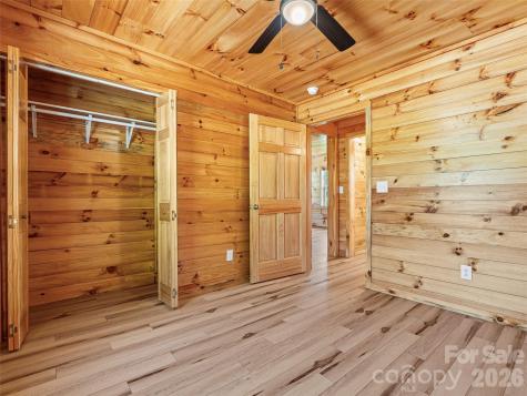 5881 Us 23 Highway Mars Hill NC 28754