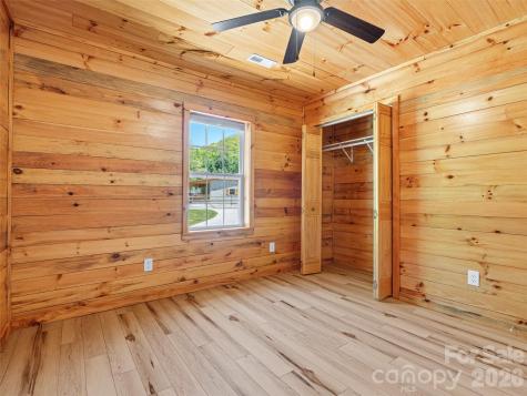 5881 Us 23 Highway Mars Hill NC 28754