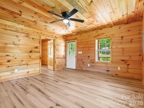 5881 Us 23 Highway Mars Hill NC 28754