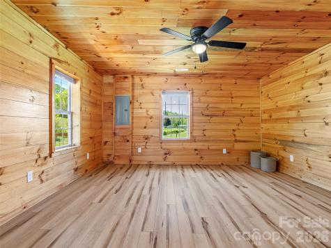 5881 Us 23 Highway Mars Hill NC 28754