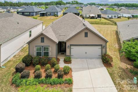 3013 Striped Maple Court Charlotte NC 28215