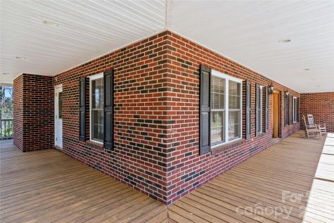 1381 Foster Payne Road Boomer NC 28606