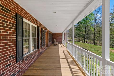 1381 Foster Payne Road Boomer NC 28606