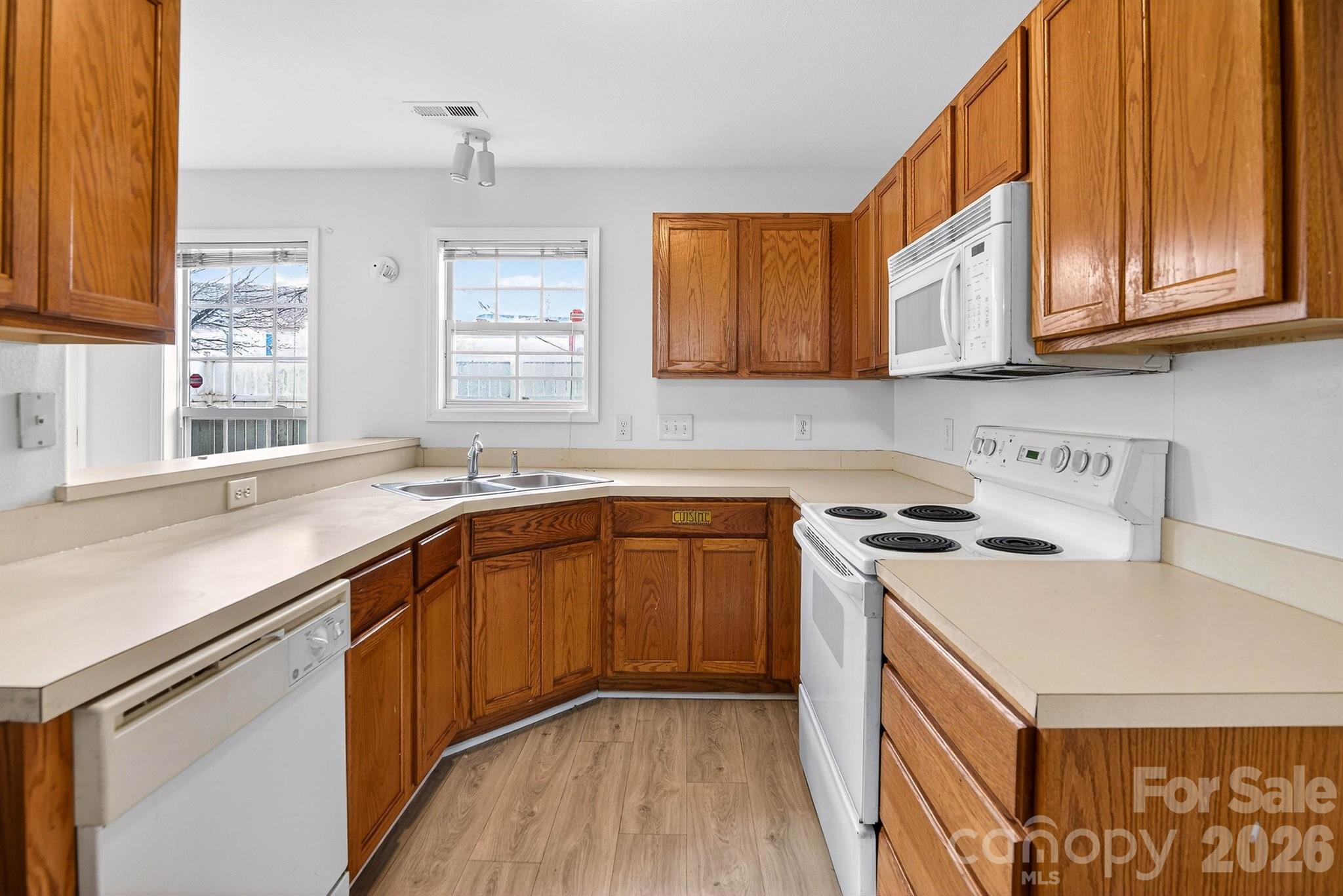 1911 Flushing Court Charlotte NC 28215