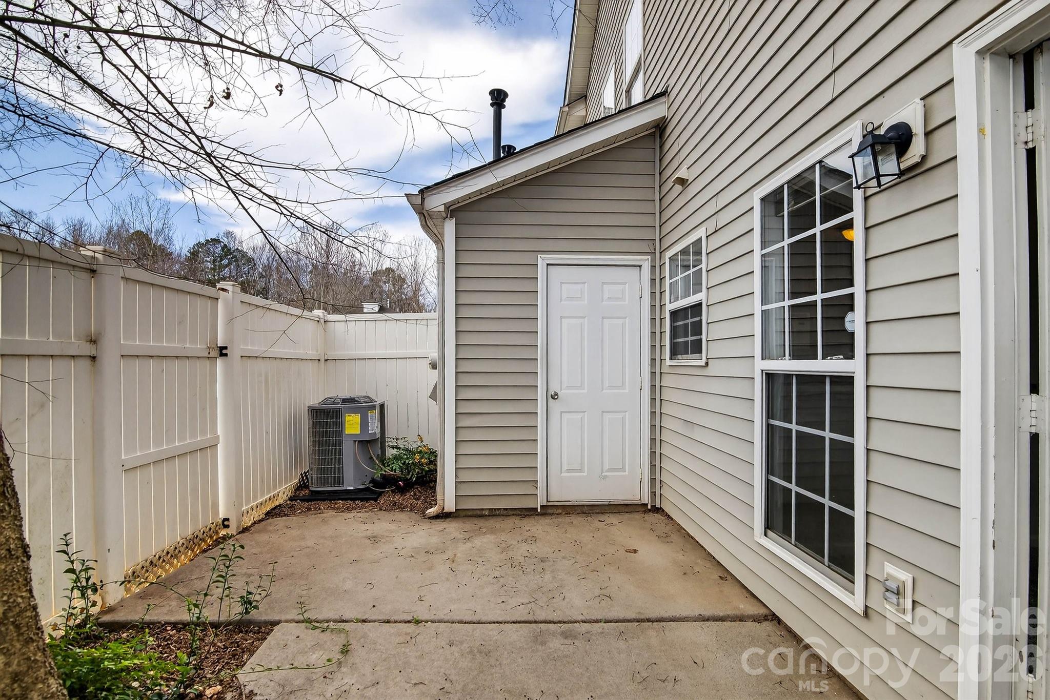 1911 Flushing Court Charlotte NC 28215
