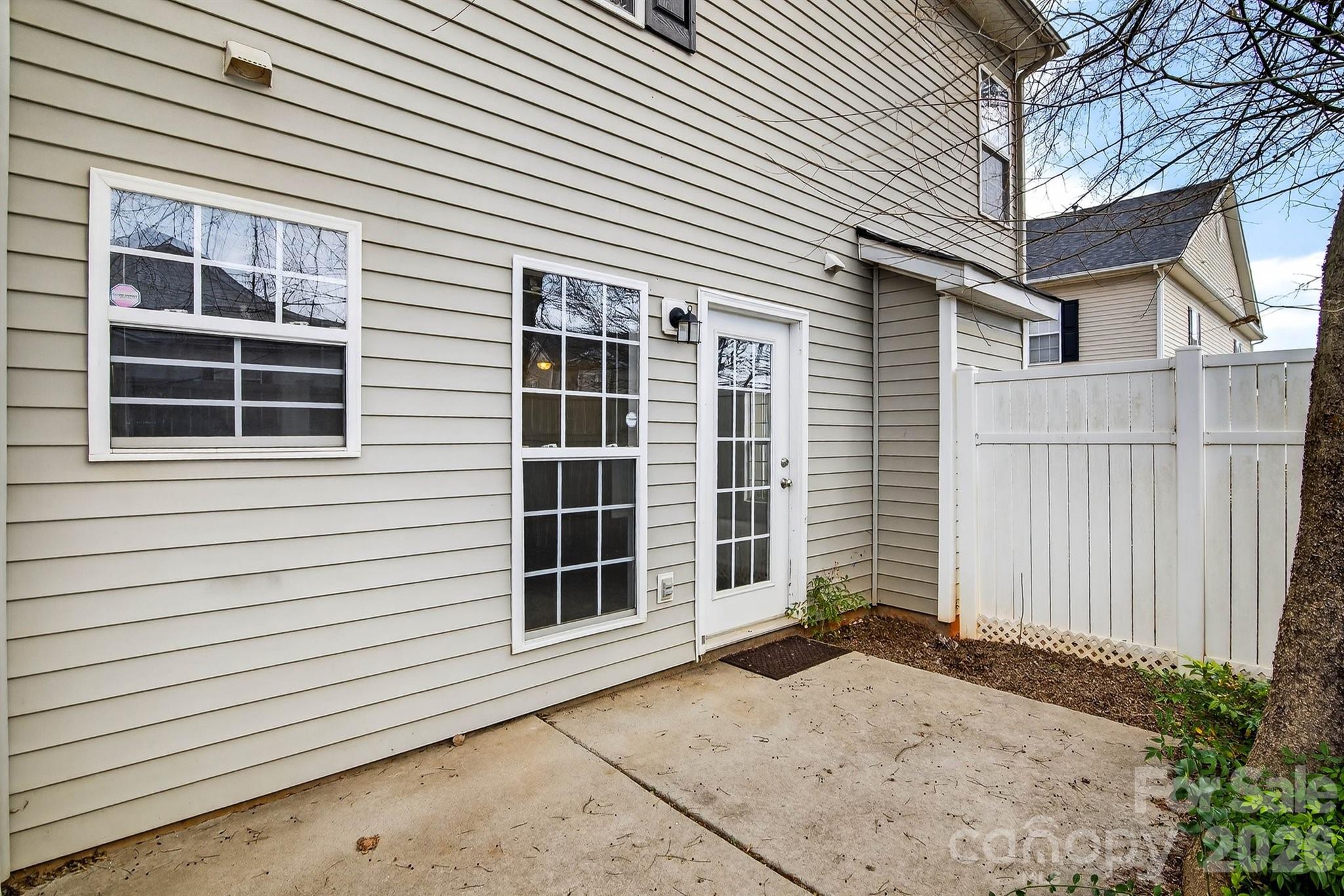 1911 Flushing Court Charlotte NC 28215