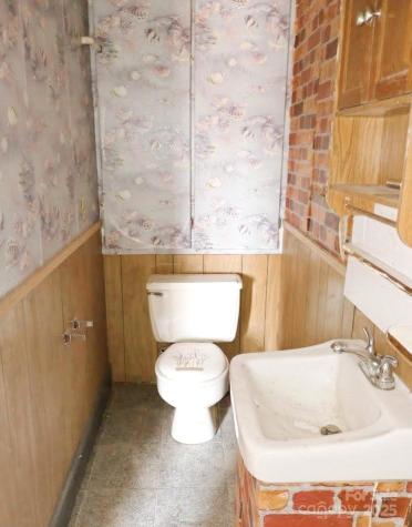 132 Haynes Street Hendersonville NC 28791