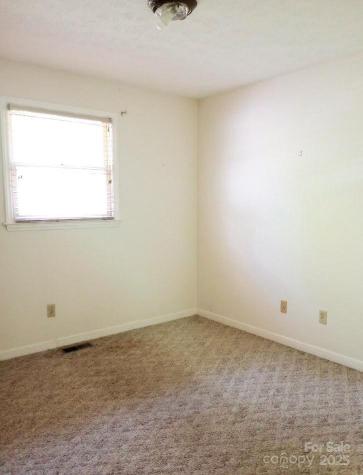 132 Haynes Street Hendersonville NC 28791