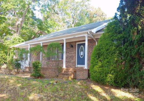 132 Haynes Street Hendersonville NC 28791
