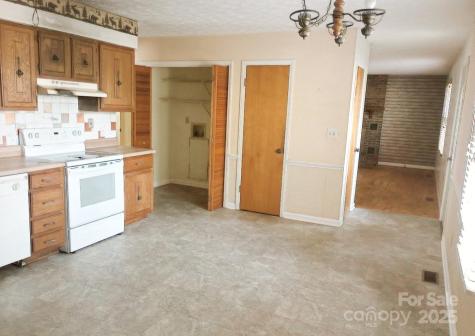 132 Haynes Street Hendersonville NC 28791