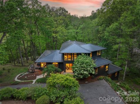 15 Hunters Way Asheville NC 28804