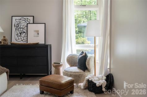 15 Hunters Way Asheville NC 28804