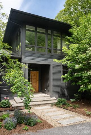 15 Hunters Way Asheville NC 28804