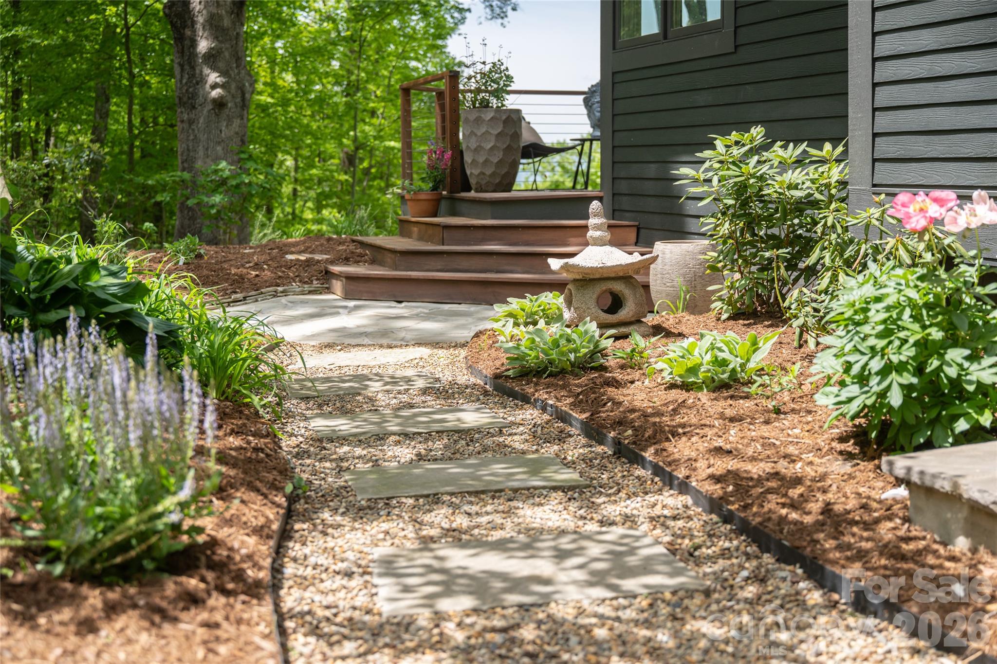 15 Hunters Way Asheville NC 28804