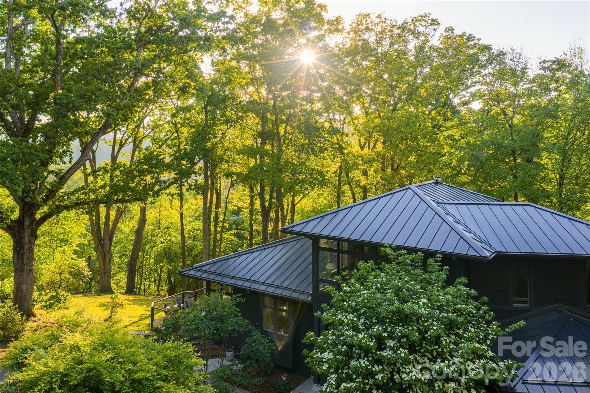 15 Hunters Way Asheville NC 28804