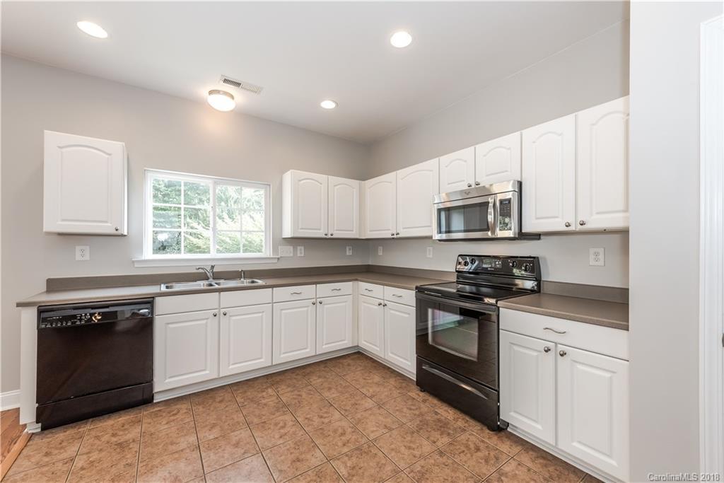 10232 Hugue Way Charlotte NC 28214