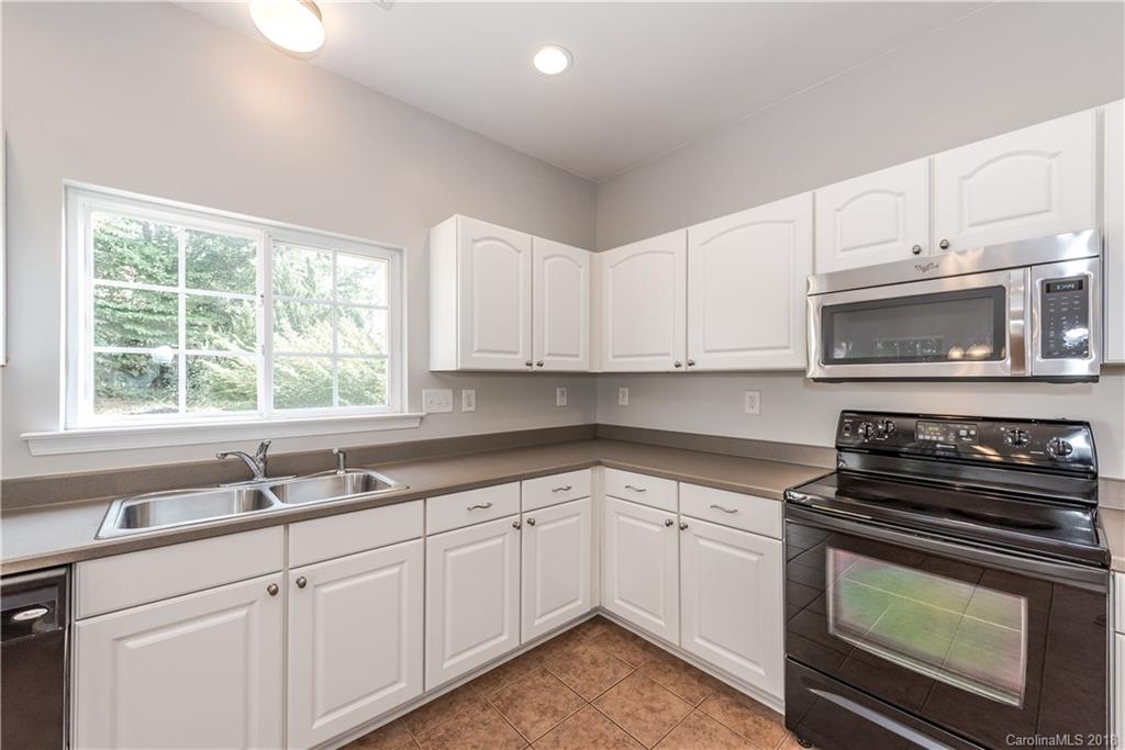 10232 Hugue Way Charlotte NC 28214