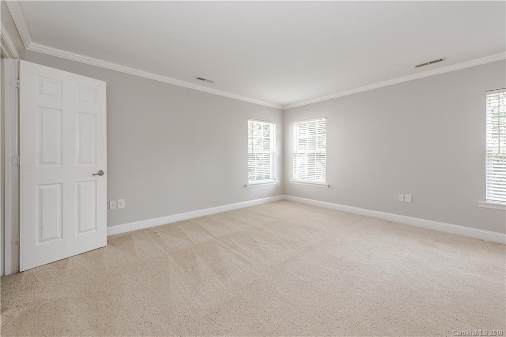 10232 Hugue Way Charlotte NC 28214