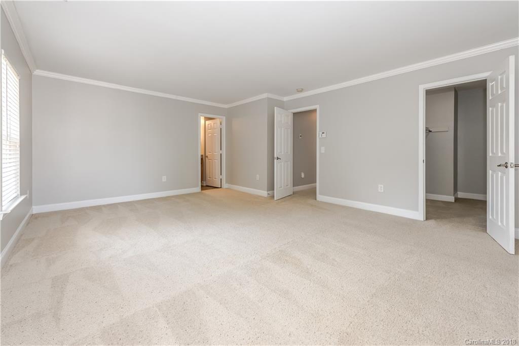 10232 Hugue Way Charlotte NC 28214