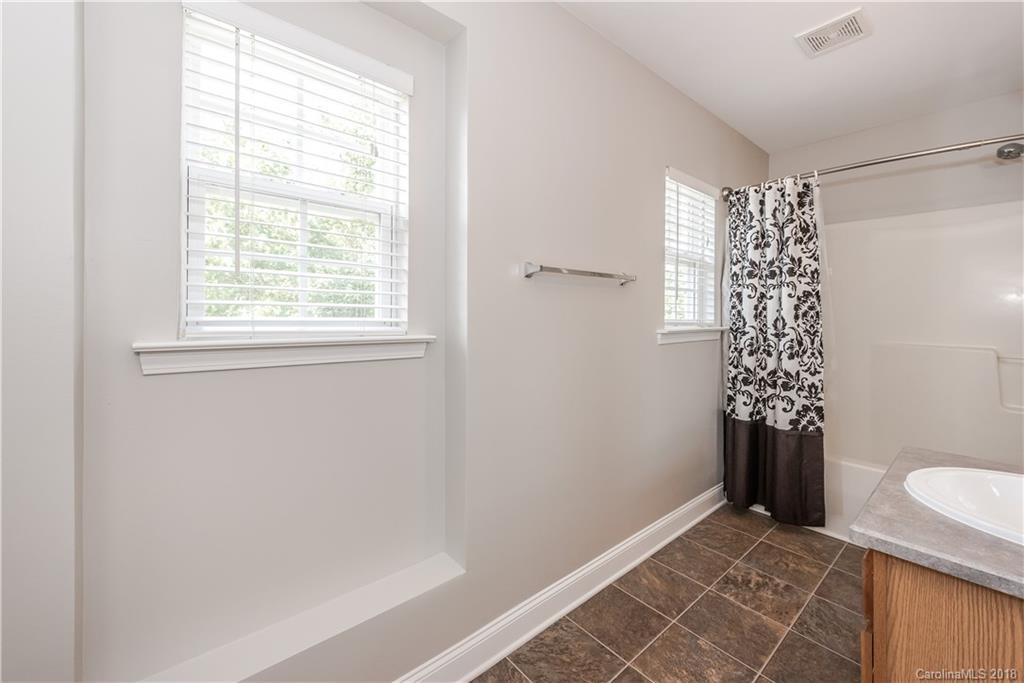10232 Hugue Way Charlotte NC 28214