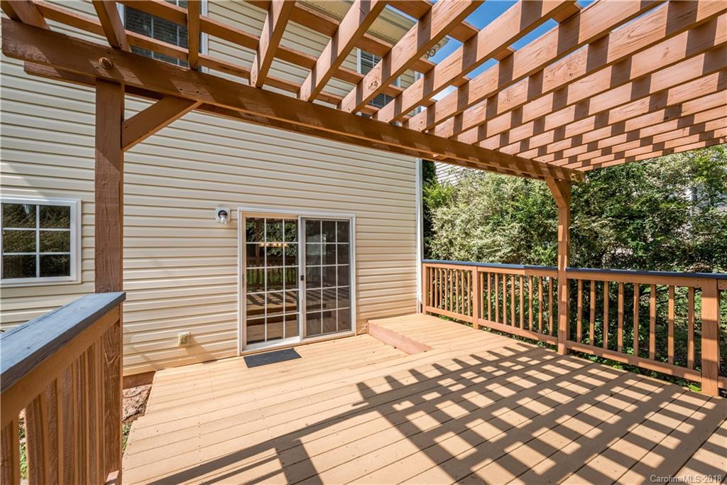 10232 Hugue Way Charlotte NC 28214