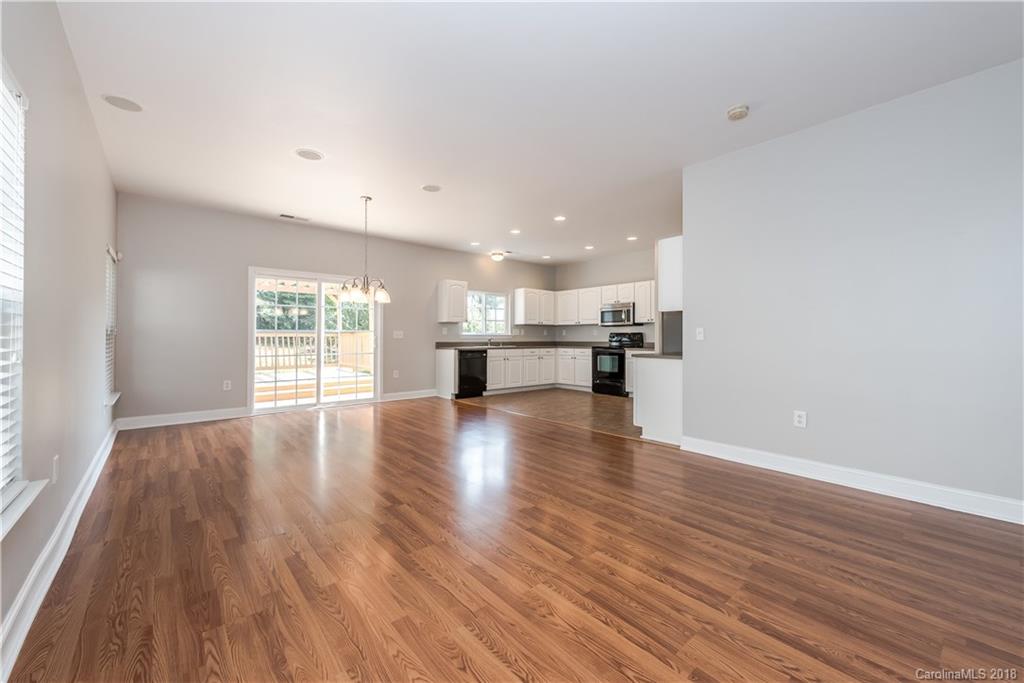10232 Hugue Way Charlotte NC 28214