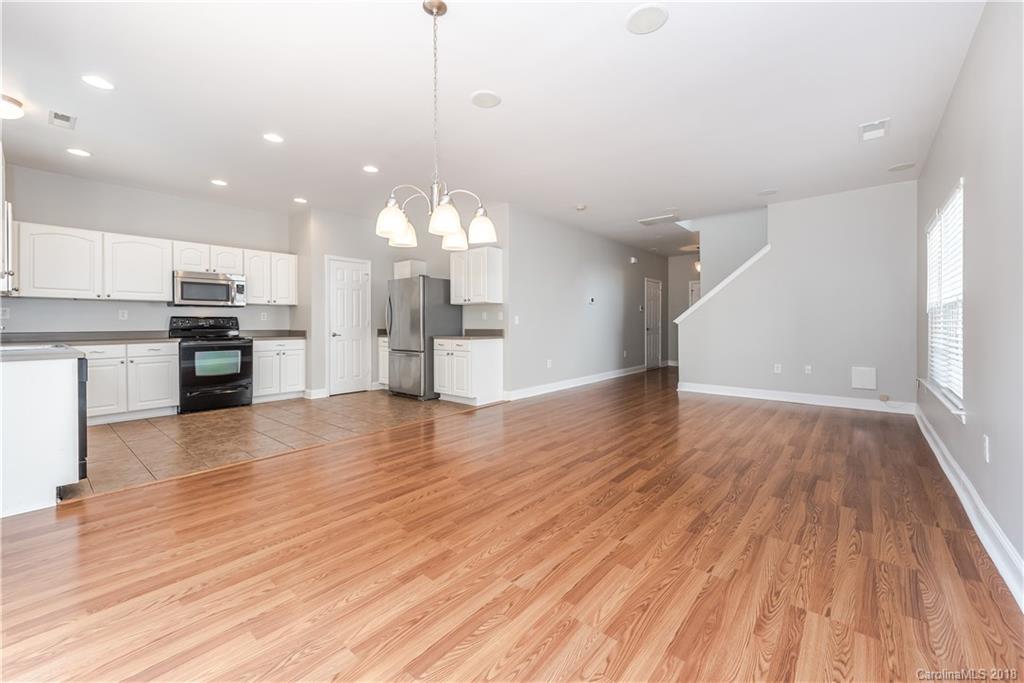 10232 Hugue Way Charlotte NC 28214